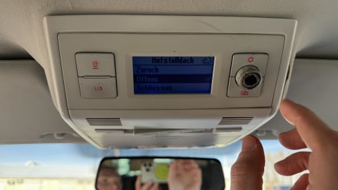 bear hunter – 4p Volkswagen California T5 bus 