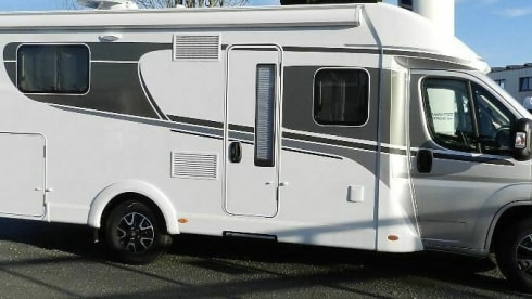 Kerdy – Our Carado T 549 would like to show you the world