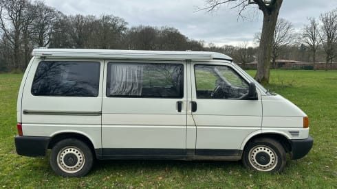 het witte schaap – 4p Volkswagen campervan uit 1997