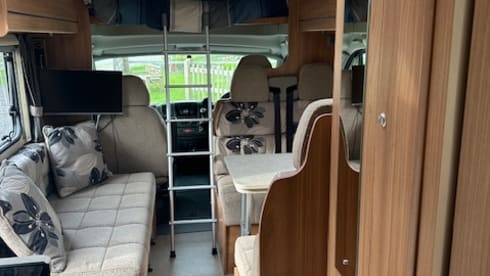6 berth Swift Escape 696