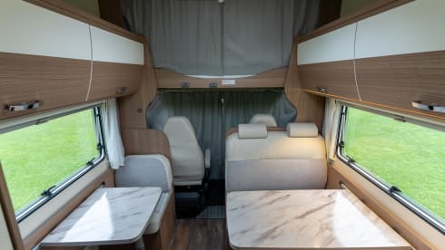 Brutus – 2018 - Luxury Hymer Carado with 6 sleeping places with great comfort
