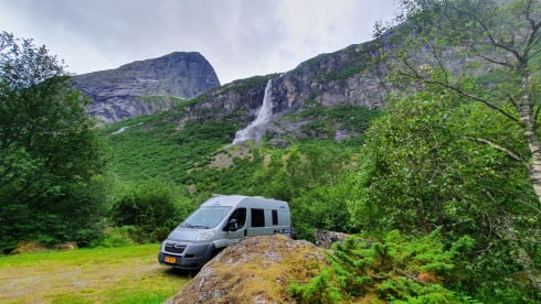Compact bus camper with many useful extras