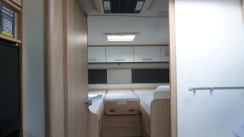 Billy – Hymer Carado with length beds, very suitable for tall people