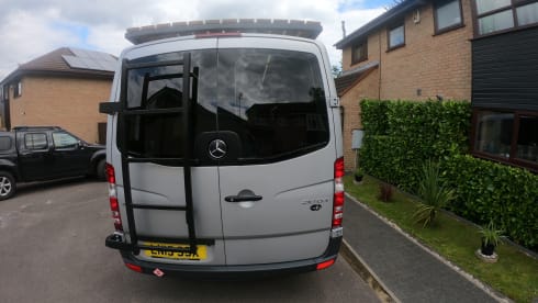 Boohoo Aloha – 2 berth Mercedes-Benz campervan from 2015