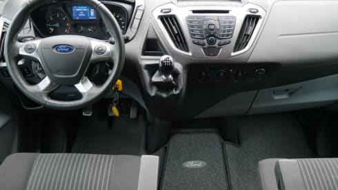 Ford Nugget – 2-4p Ford Nugget Westfalia with pop-up roof from 2015