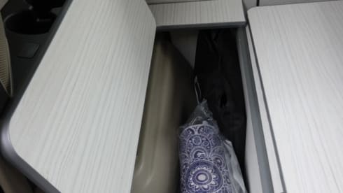 White Camper – Toyota Alphard Family Campervan for your Staycation
