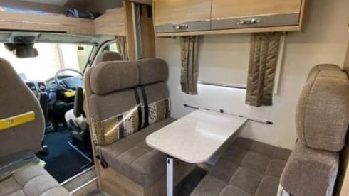 FT17 Betty – Peugeot Elddis Evolution 196 met 6 slaapplaatsen