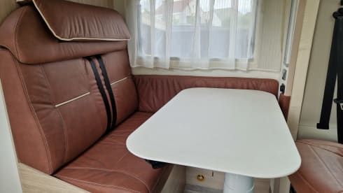 2p Sun Driver semi-integrated uit 2024