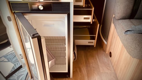 Tourer Family –  Knaus Boxstar 600 - With lifting roof and fixed 4 sleeping places!