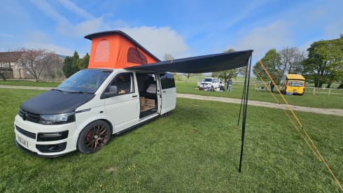 Stan – 4 berth Volkswagen campervan from 2008