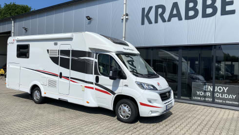 Bono – Family camper with pull-down bed and length beds