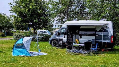 Perfect adVANtures – Brand new! Luxury campervan, suitable for up to 5 persons