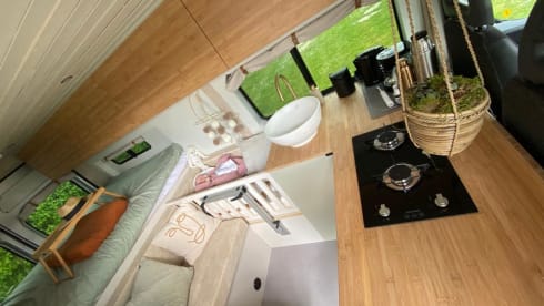 Dikke bus (BABYPROOF) – Custom Made Campervan from 2022