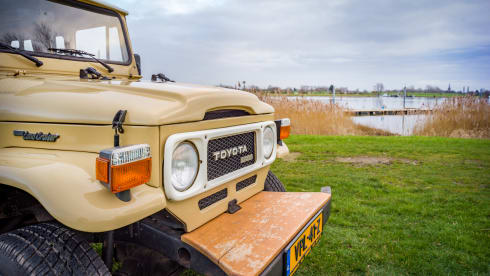 Charlie – Unique 2P Toyota BJ 45 Adventure Campervan from 1985