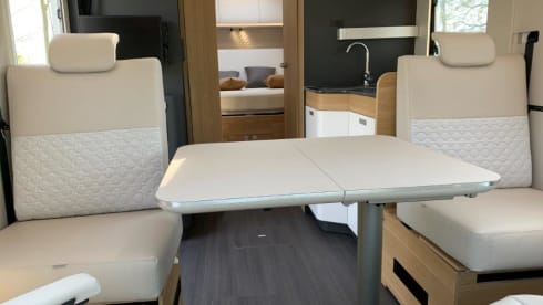 4p Adria Mobil Matrix 670 DC semi-integrated from 2022