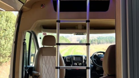 Daniel – 4 berth Fiat bus from 2019