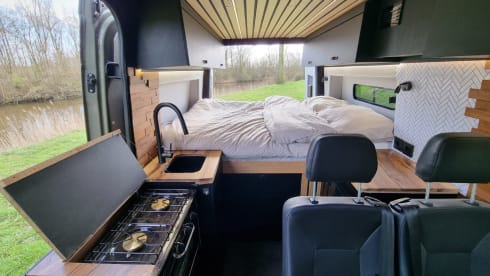 4p Mercedes-Benz bus from 2019