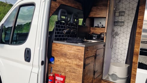 Stag – OFF-GRID 2 berth Shower Kitchen Heating - bedding included - Campervan 2016