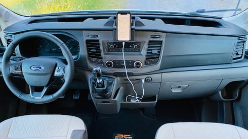 Spacious camper from 2021, ideal for a family or couple