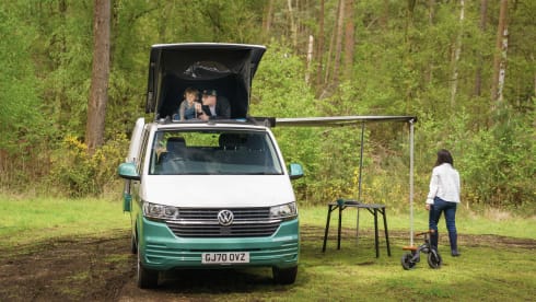 HYGGE – Volkswagen campervan met 5 slaapplaatsen uit 2020