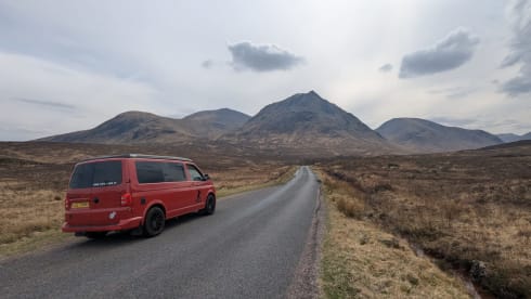 Rocco – 4 berth Volkswagen T6 Transporter campervan 2017