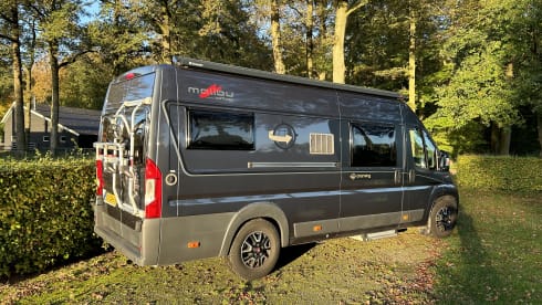 Malibu bus camper for 2 persons