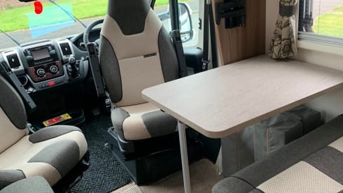 Bob – Fiat-Teilintegrierter mit 2 Schlafplätzen aus dem Jahr 2016