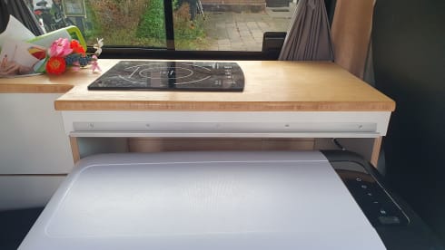 Max – 5p Volkswagen campervan uit 2017