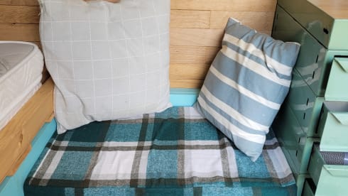 Surfisbus – Sustainable Crafter for 2 + 1 (a baby or child)