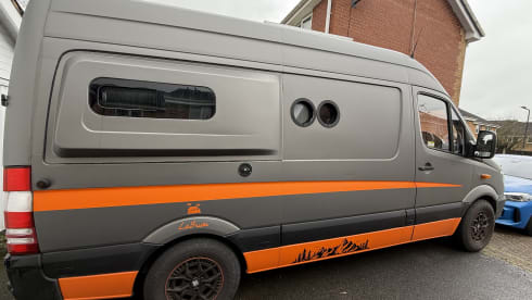 LaBrum – Mercedes-Benz Wohnmobil mit 3 Schlafplätzen ab Baujahr 2015