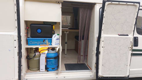 Rosie – 2p Peugeot bus from 1991