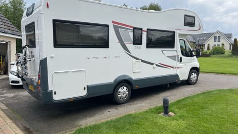 NC500 Highland Tourer – Auto Roller 746 motorhome - ideal for NC500 and Highlands