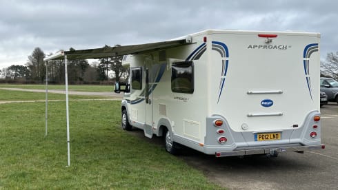 Matilda – Beautiful 4 berth 4 belt Bailey Approach 745 SE 