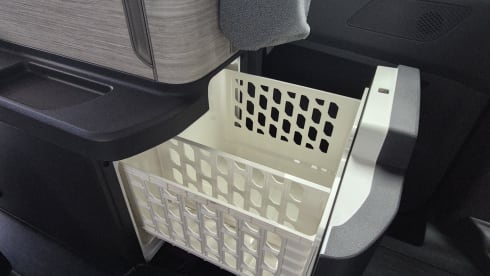 VWT7 – VW T7 California Ocean with lifting roof - eHybrid - Automatic - New