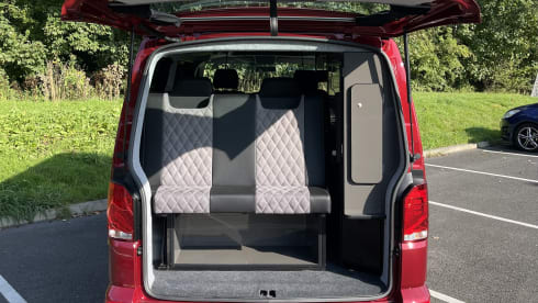 Ruby – 4 Berth T6! CarPlay/Cruise Control/Kitchen