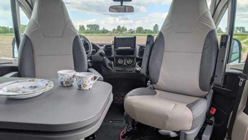 Buscamper – Sun Living V65 SL BUSCAMPER (2025) 3-seater