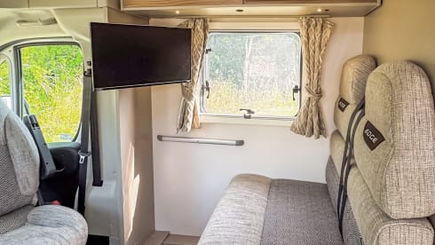 Big Bertha – 4 berth Swift alcove 
