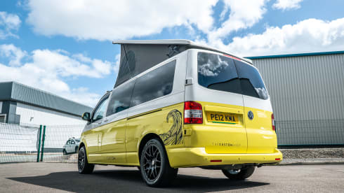 4 berth Volkswagen bus from 2012