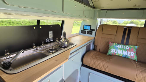 woody – Luxury 4 berth Automatic Volkswagen campervan brand new 2025 conversion 