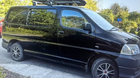 Matthews campervan  – 4 berth Toyota campervan 