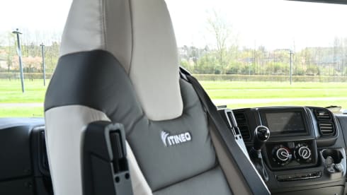 Nuovo di zecca, integrale di lusso a 4 posti dal 2024