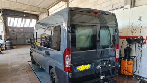 Furgo – Customized camper van