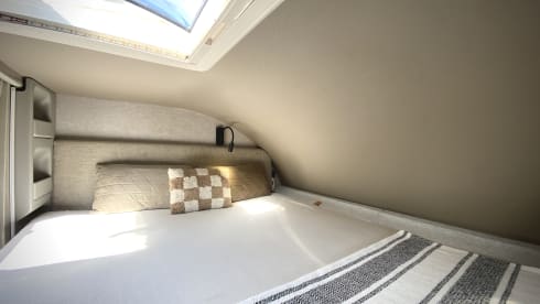 NU+ – 4p Adria Mobil alcove from 2012