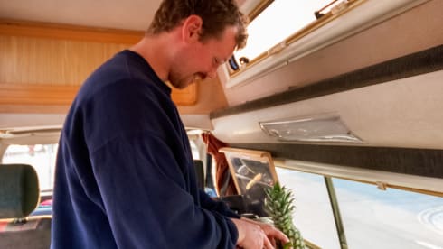 Vinny – 4 Berth Volkswagen Trident