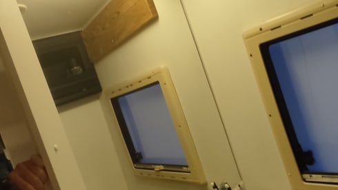 Campertje – 4p Laika alcove uit 1990