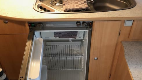 De Chausson – Beautiful 2 person compact Chausson camper