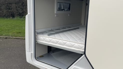 Sevenoaks 2022 Roller team 675 6 berth – 6 berth Roller Team Overcab from 2022