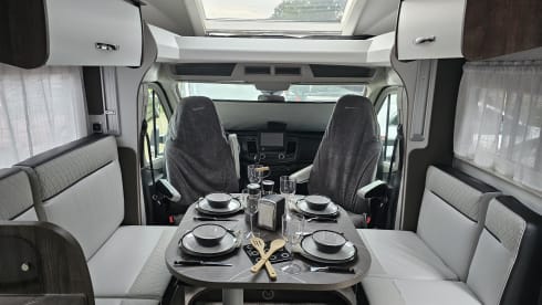 4p Ford semi-integrated uit 2024