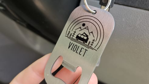 Violet – Camping-car Volkswagen 4 places de 2011
