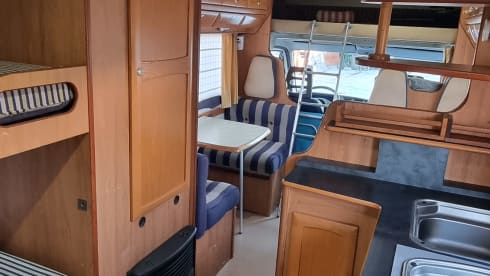 falcon – Fiat Camper Moncajo Attic - 7 Seats